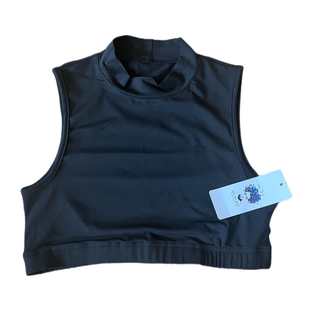 NWT black footed crop top